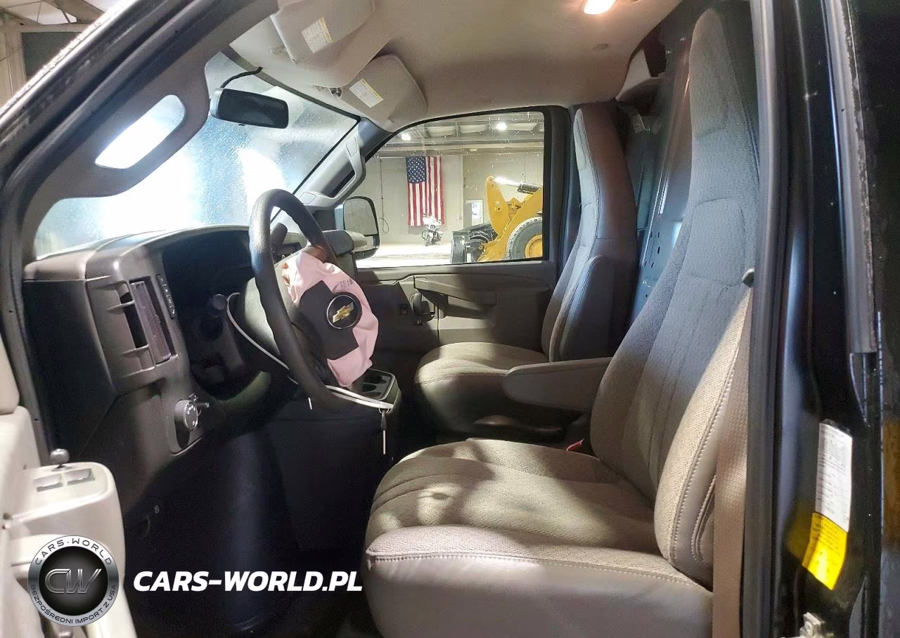 2024 Chevrolet Express 2500 Cargo Delivery Van VIN:1GCWGAFP2R1251903 - 7