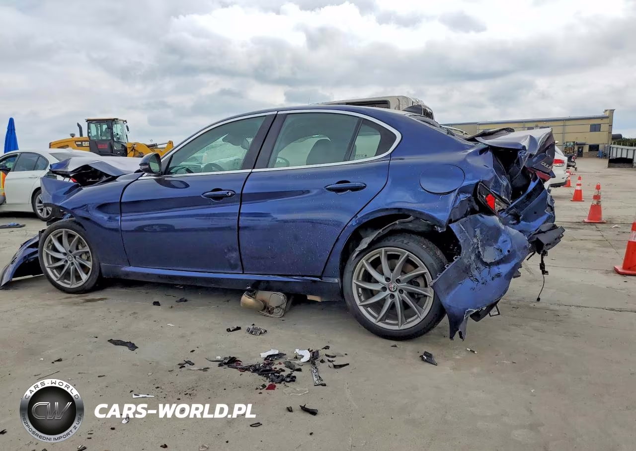 2017 Alfa Romeo Giulia Ti Q4 VIN:ZARFAEEN9H7552730 - 2