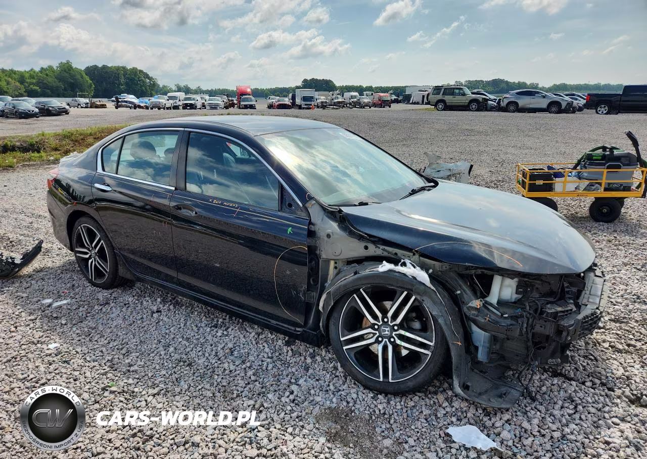2017 Honda Accord Sport VIN:1HGCR2F5XHA294077 - 4