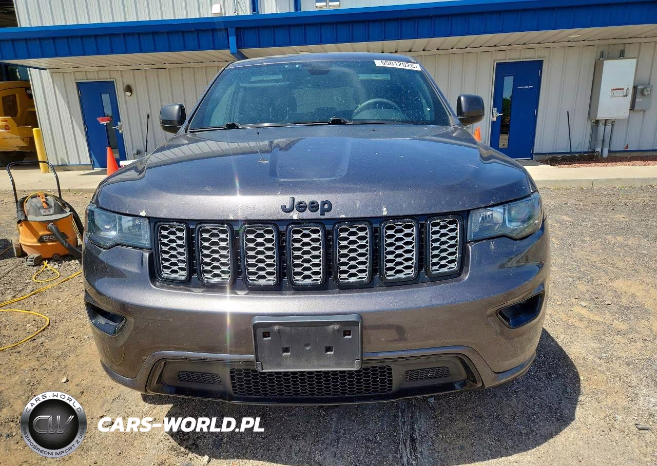 2017 Jeep Grand Cherokee Laredo VIN:1C4RJFAGXHC866267 - 5