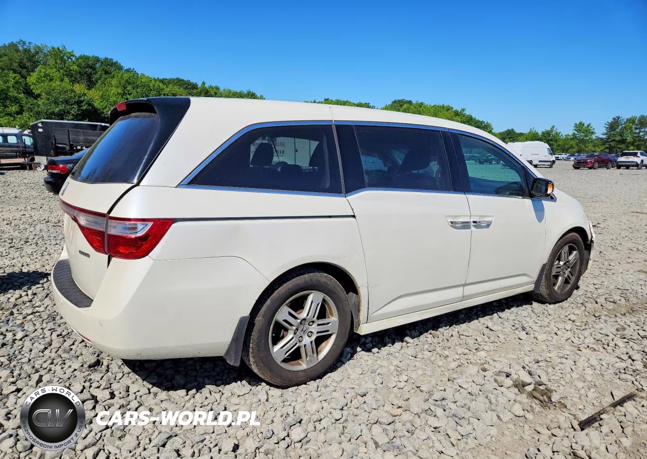 2012 Honda Odyssey Touring VIN:5FNRL5H90CB143292 - 3