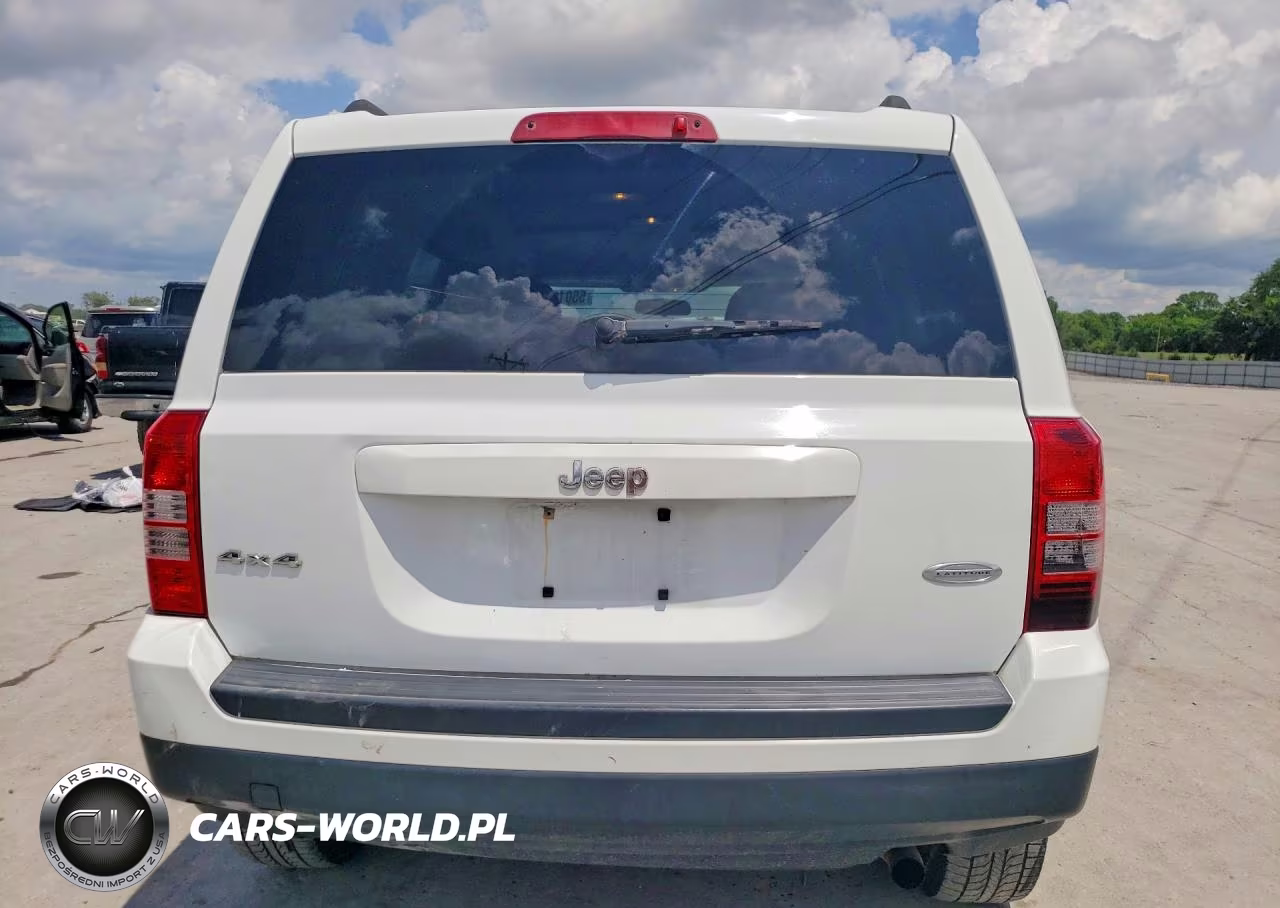 2015 Jeep Patriot Latitude VIN:1C4NJRFBXFD376609 - 6