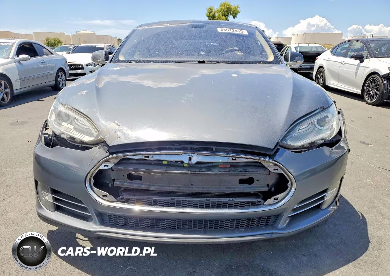 2013 Tesla Model S VIN:5YJSA1CN5DFP17892 - 5