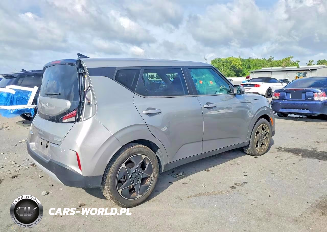 2023 Kia Soul Ex VIN:KNDJ33AUXP7854493 - 3