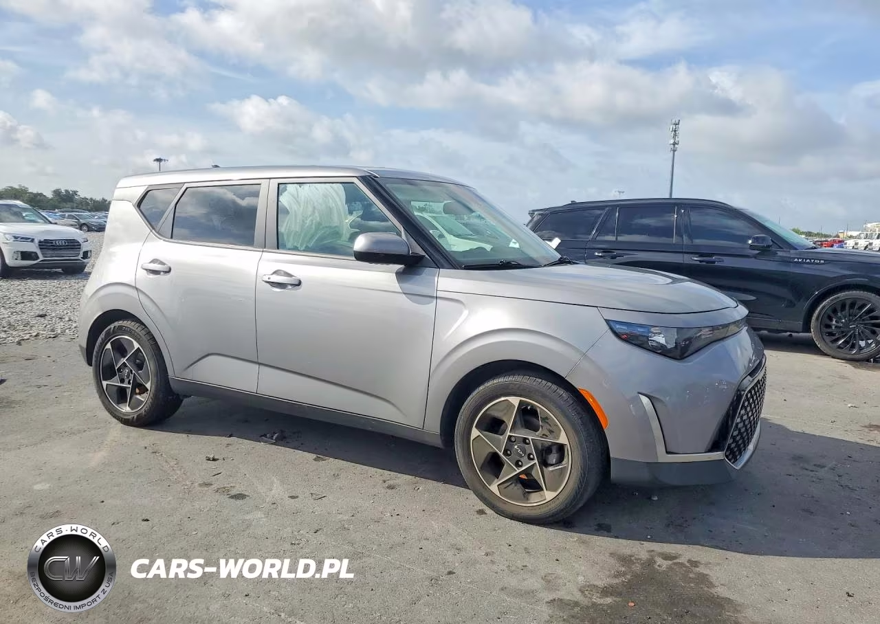 2023 Kia Soul Ex VIN:KNDJ33AUXP7854493 - 4