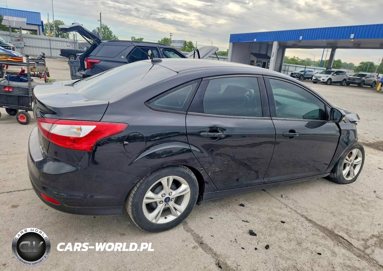 2013 Ford Focus Se VIN:1FADP3F2XDL318029 - 3