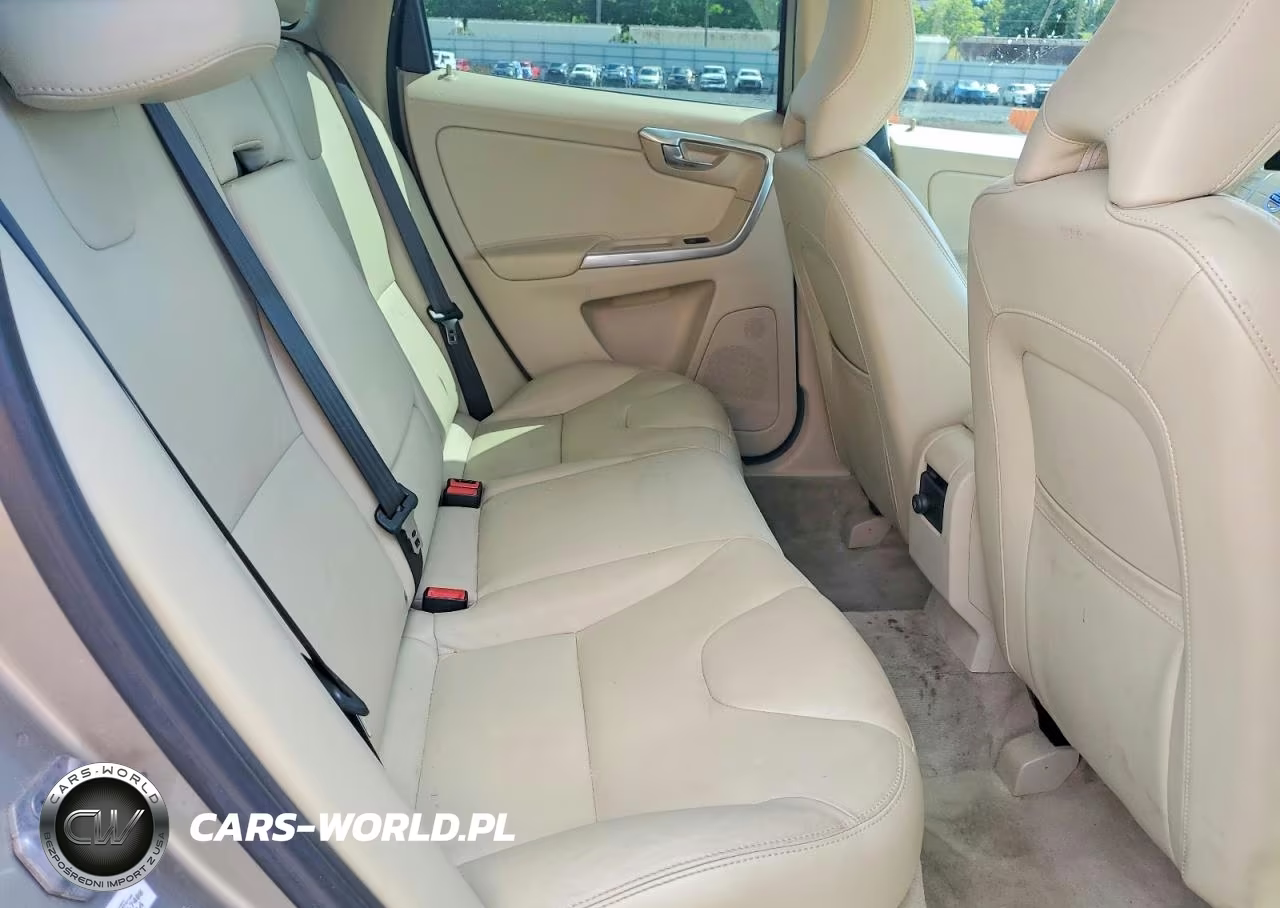 2016 Volvo Xc60 T5 Premier VIN:YV440MDK0G2823446 - 10