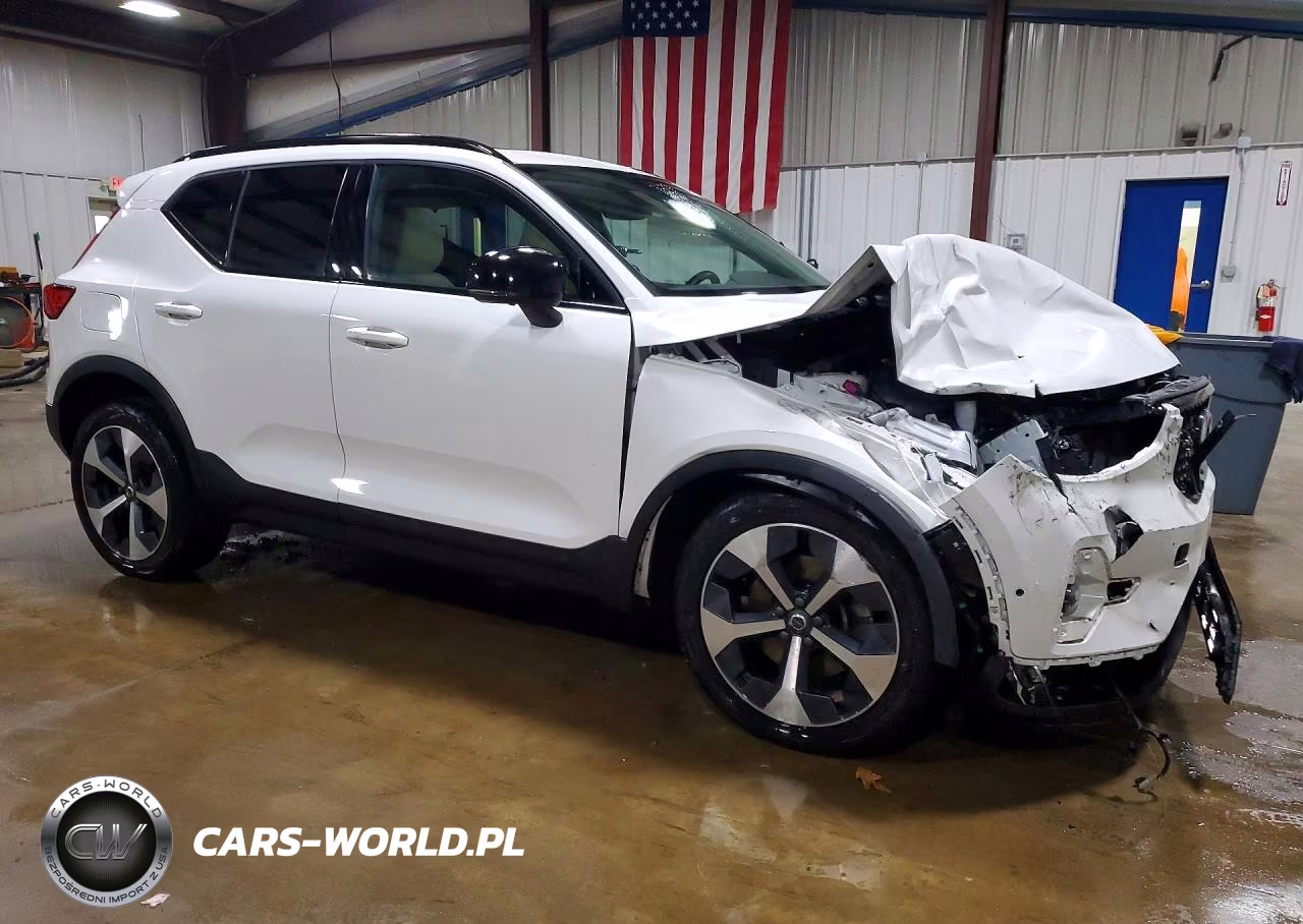 2023 Volvo Xc40 Plus VIN:YV4L12UW5P2911988 - 4