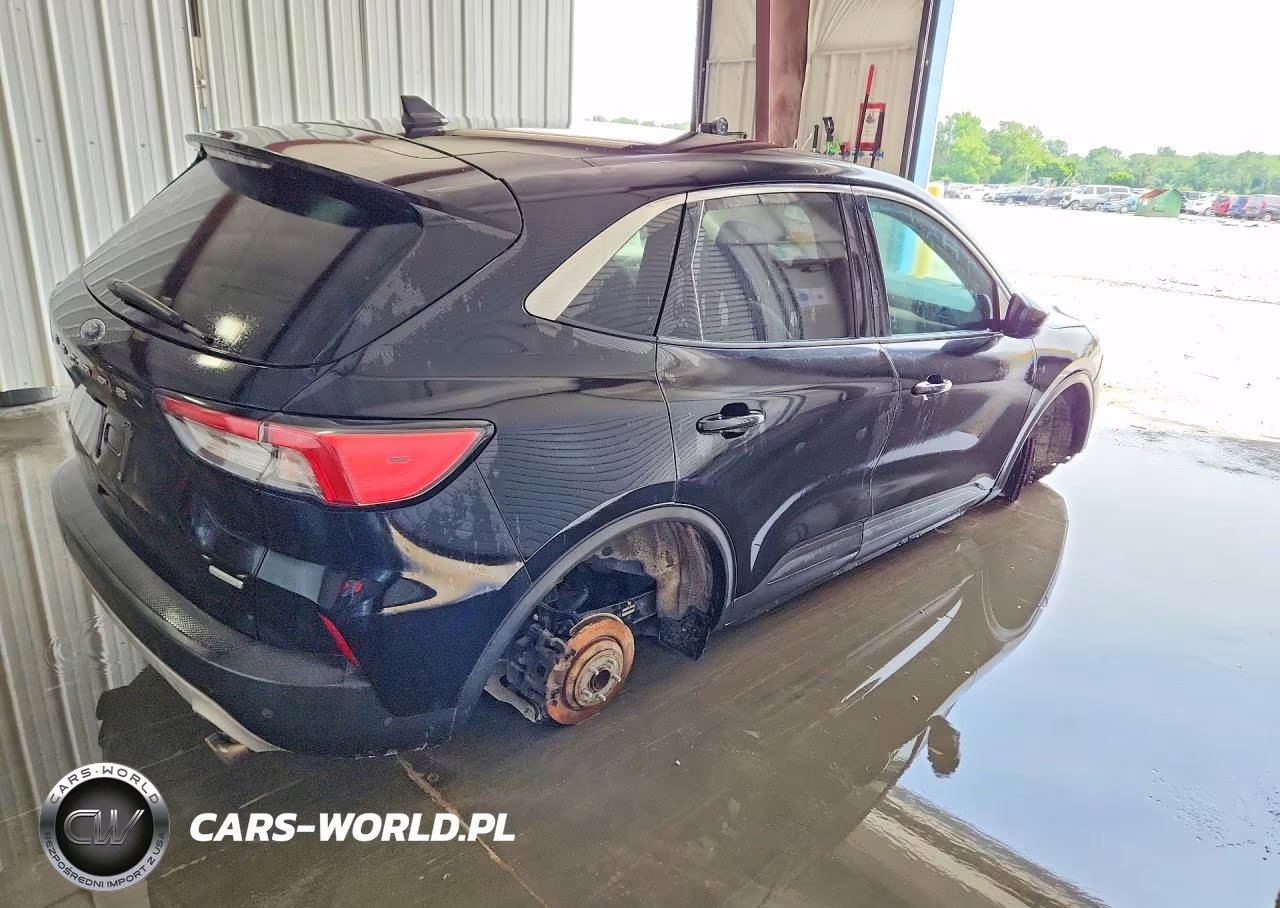2020 Ford Escape Se VIN:1FMCU0G6XLUB19100 - 3