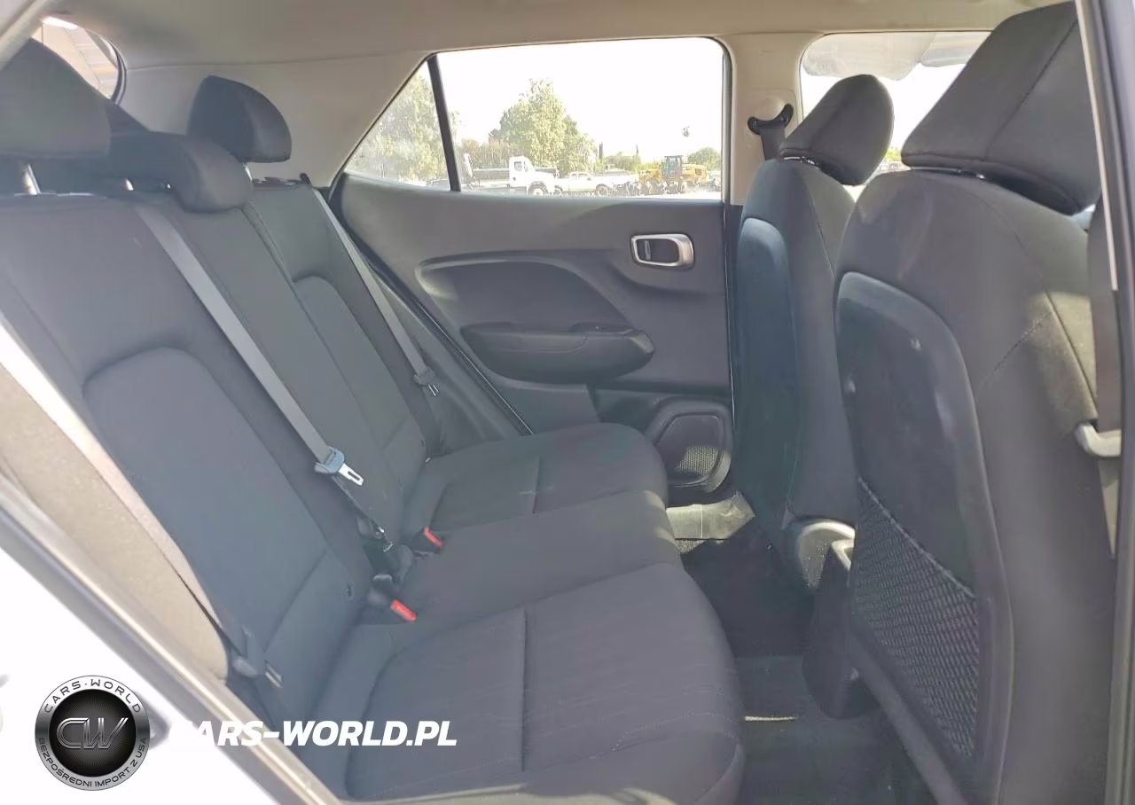 2021 Hyundai Venue Se VIN:KMHRB8A38MU112015 - 11