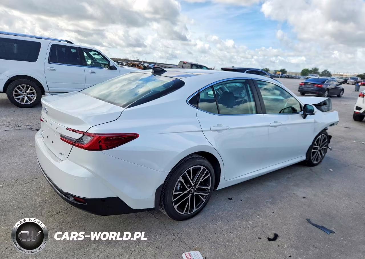 2026 Toyota Camry Xle VIN:4T1DBADK9TU057593 - 3