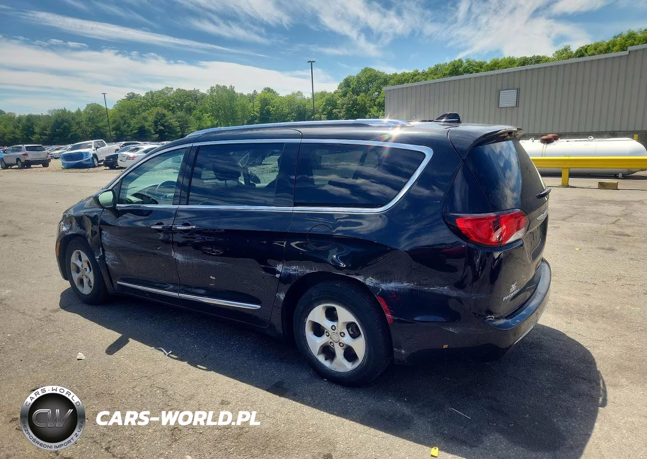 2017 Chrysler Pacifica Touring L Plus VIN:2C4RC1EG4HR577125 - 2