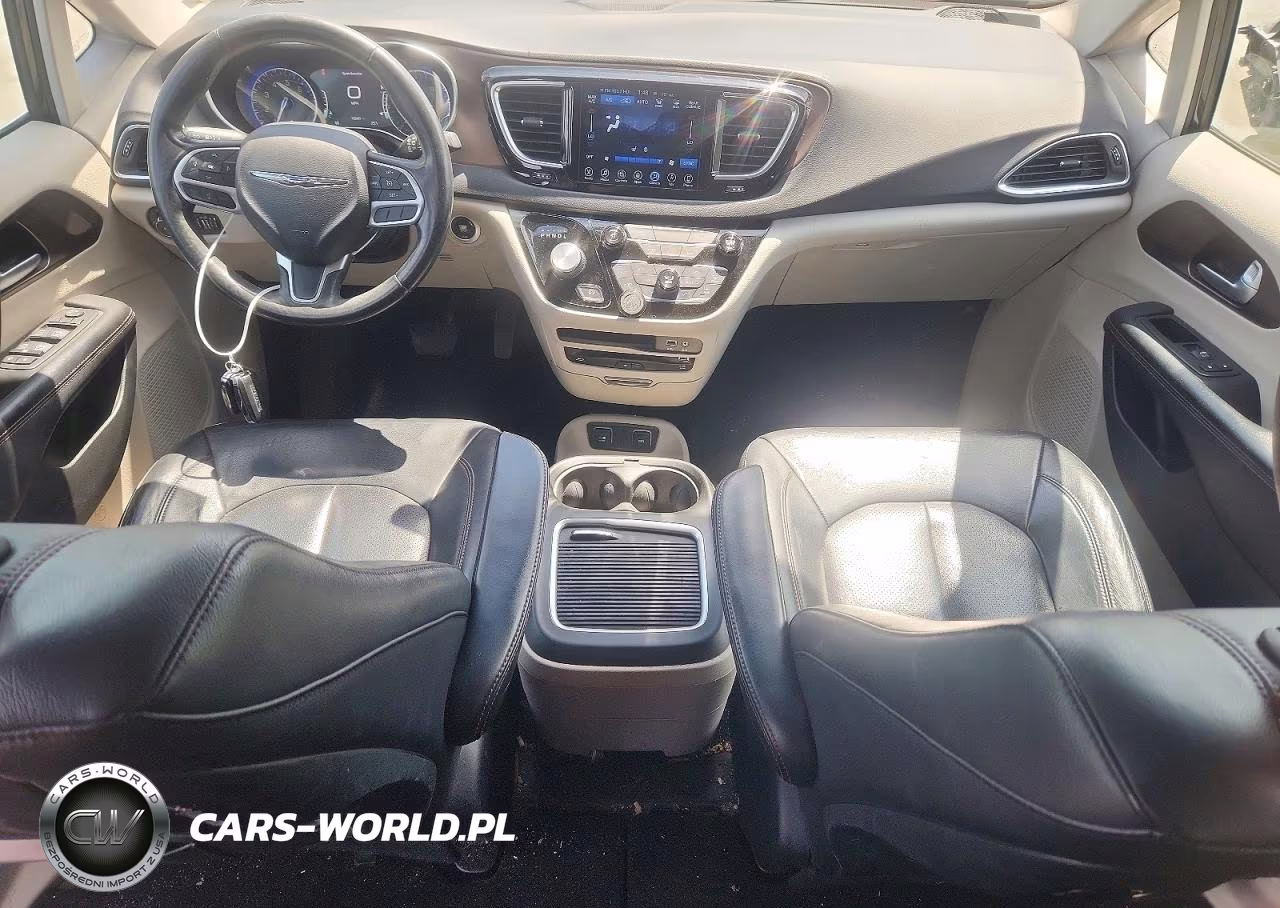 2017 Chrysler Pacifica Touring L Plus VIN:2C4RC1EG4HR577125 - 8