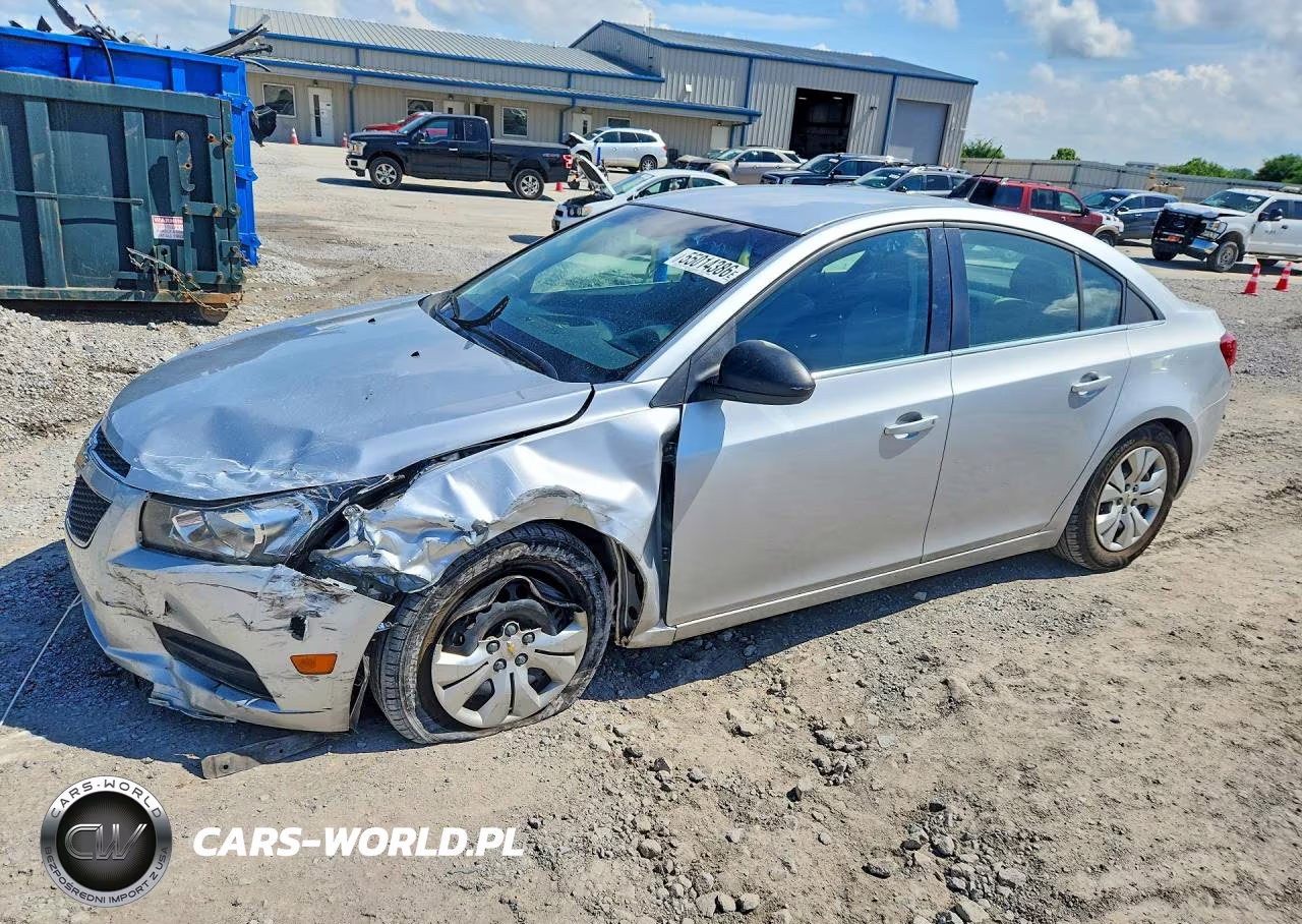 2012 Chevrolet Cruze Ls – zdjęcie 1 z 12