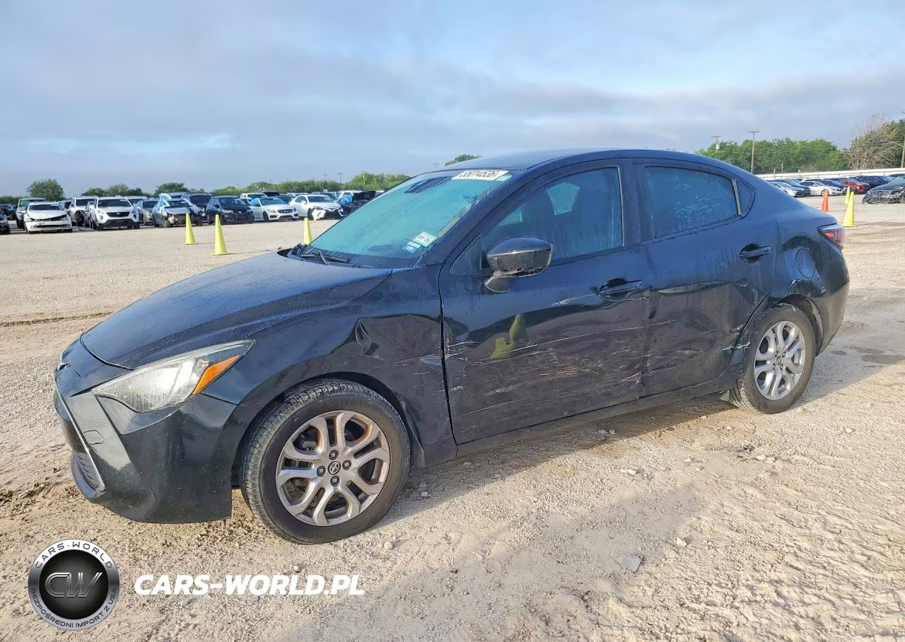 2016 Scion Ia Base – zdjęcie 1 z 12