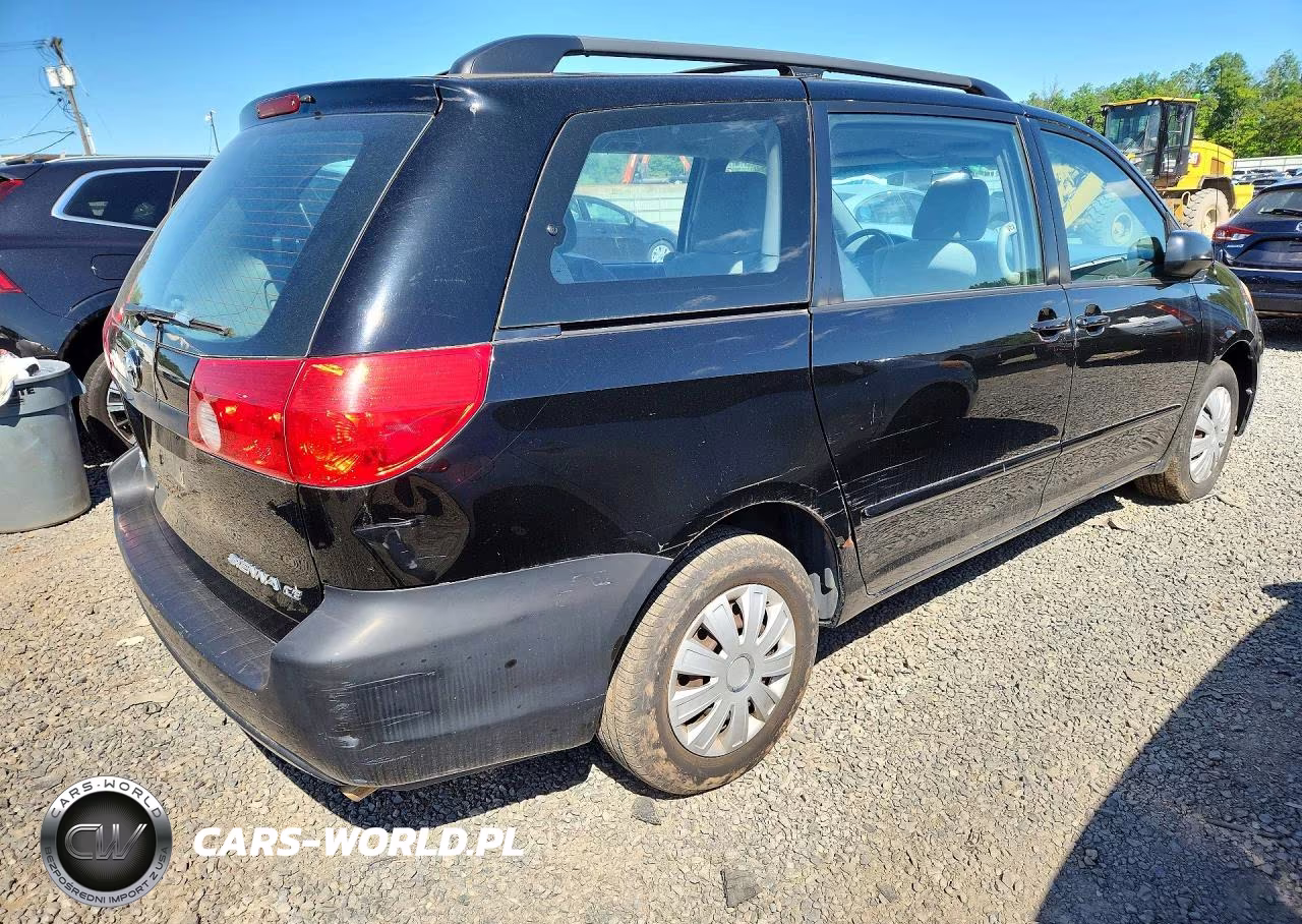 2010 Toyota Sienna Ce 7-Passenger VIN:5TDKK4CCXAS296403 - 3