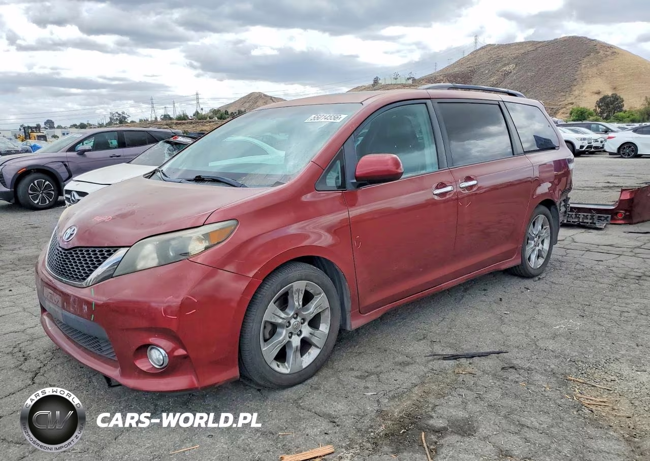 2013 Toyota Sienna Sport – zdjęcie 1 z 14