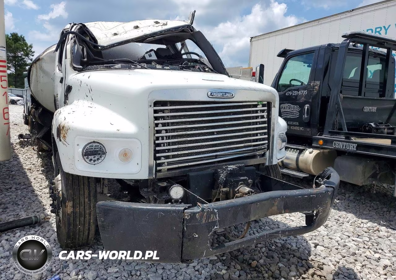 2009 Freightliner M2 106 Heavy Duty