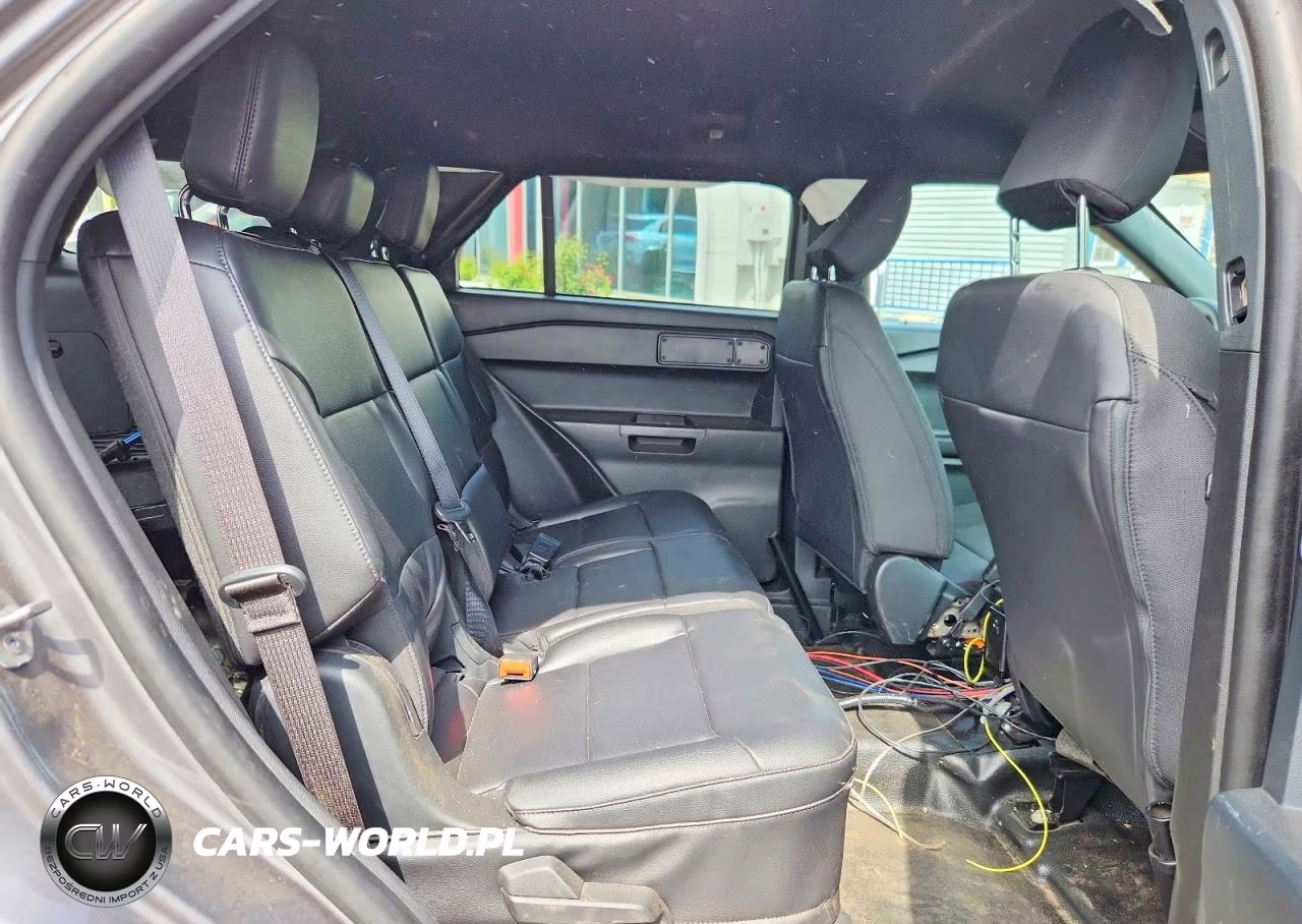2023 Ford Explorer Police Interceptor VIN:1FM5K8AB7PGC07786 - 11