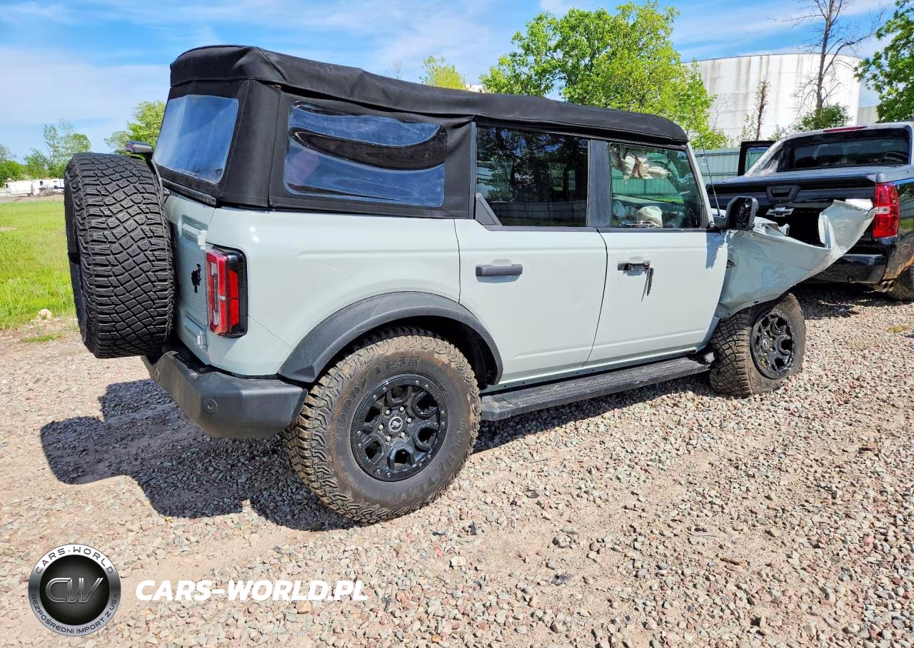 2024 Ford Bronco Wildtrak VIN:1FMEE2BP4RLA22152 - 3