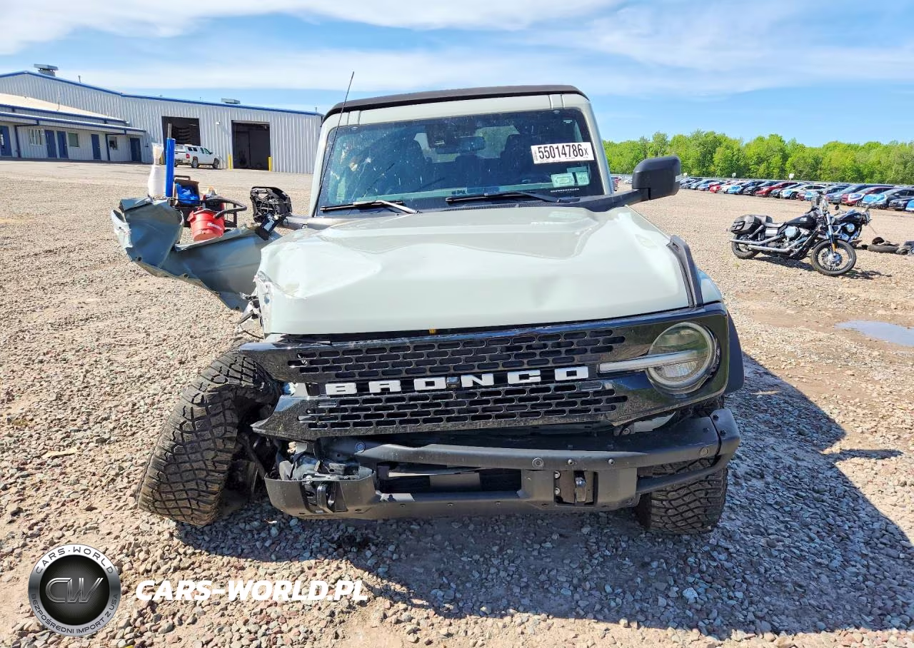2024 Ford Bronco Wildtrak VIN:1FMEE2BP4RLA22152 - 5