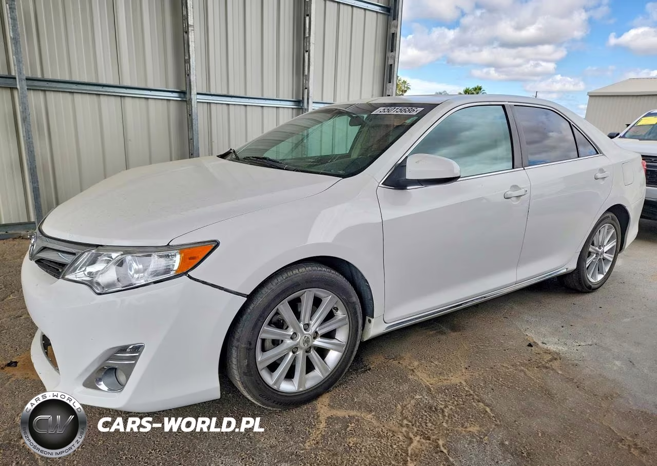 2013 Toyota Camry Xle – zdjęcie 1 z 12