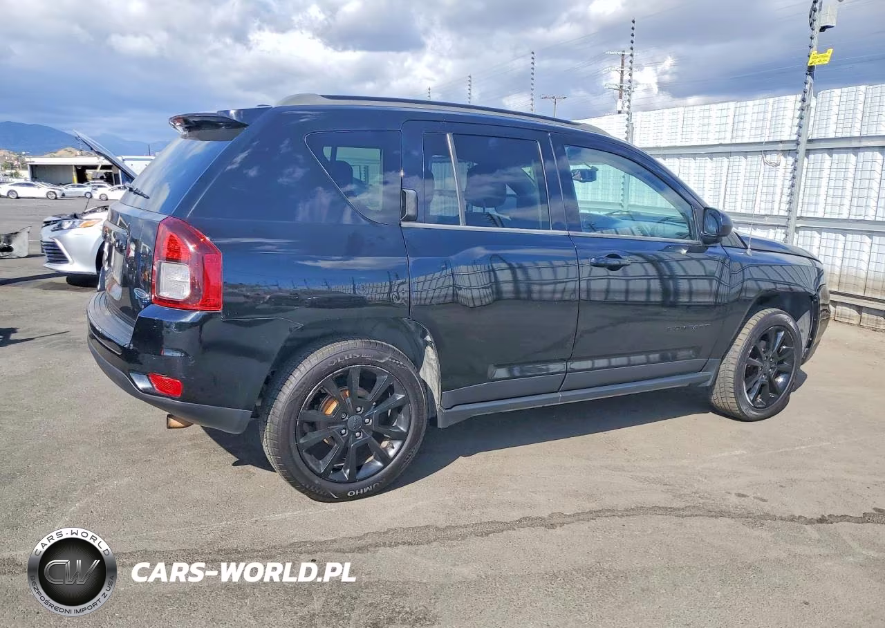 2015 Jeep Compass Sport VIN:1C4NJCBA9FD297801 - 3
