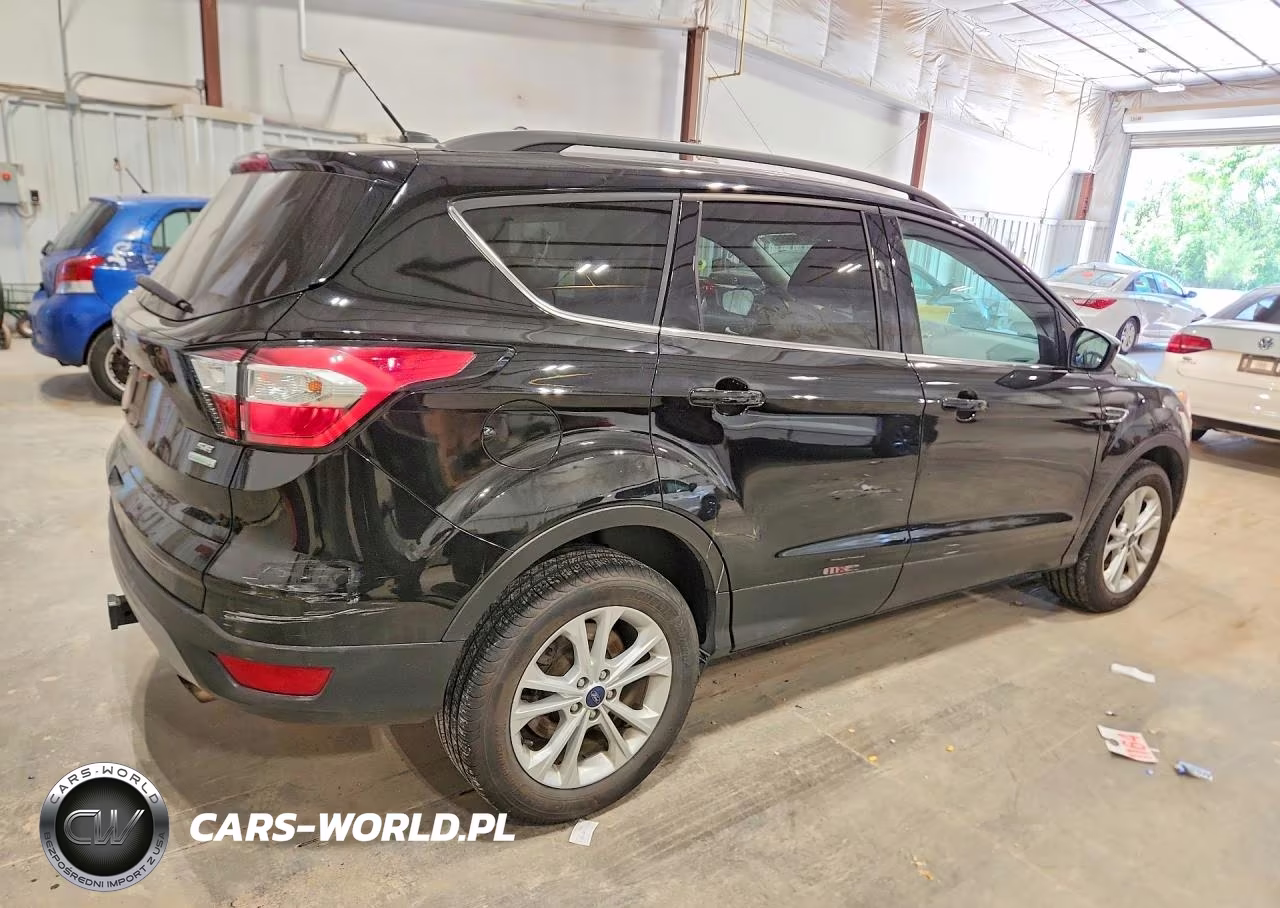 2017 Ford Escape Se VIN:1FMCU0GD3HUE03075 - 3