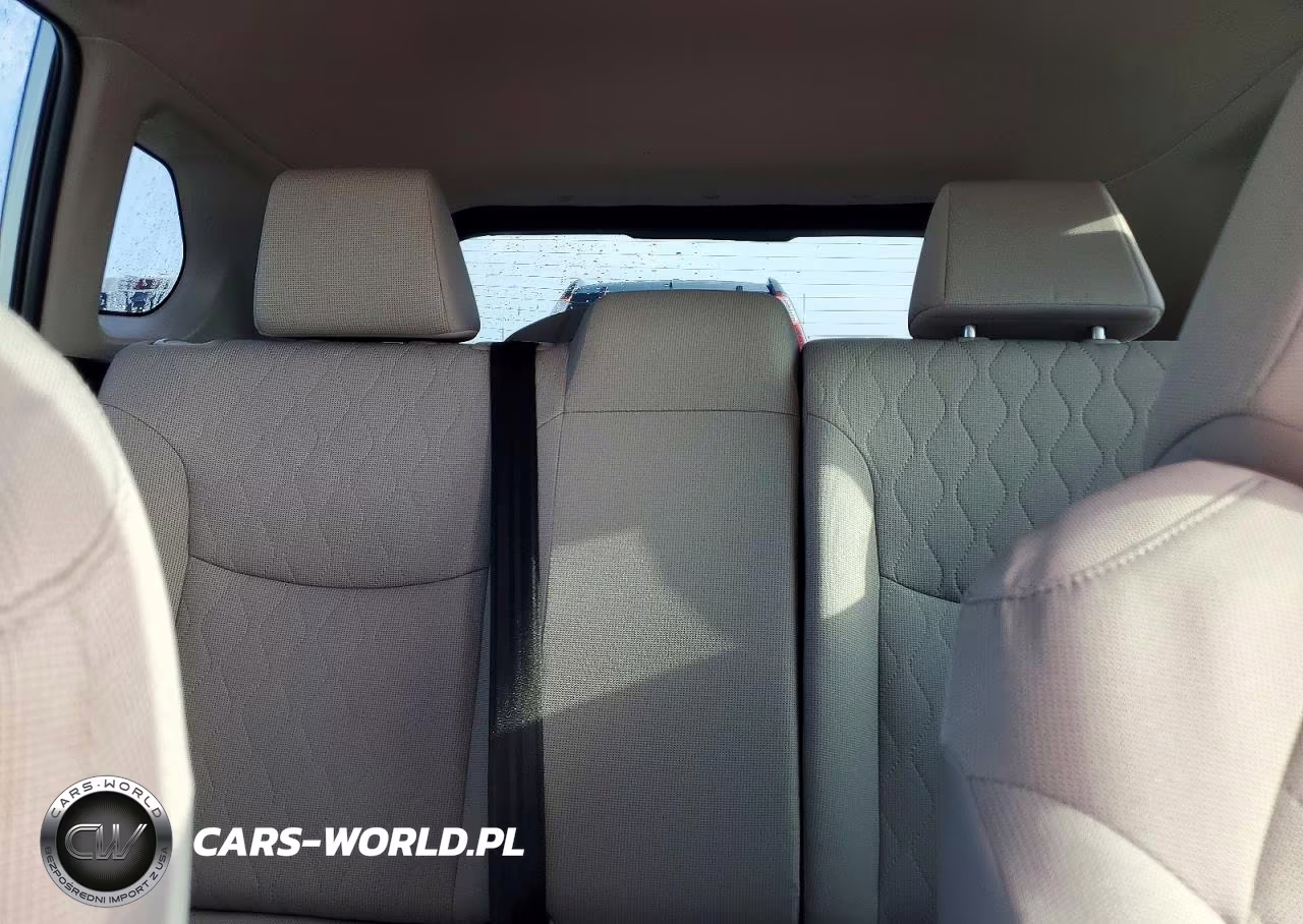 2025 Toyota Corolla Cross L VIN:7MUAAAAG2SV133562 - 10