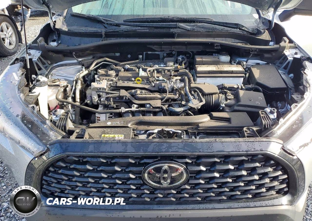 2025 Toyota Corolla Cross L VIN:7MUAAAAG2SV133562 - 12