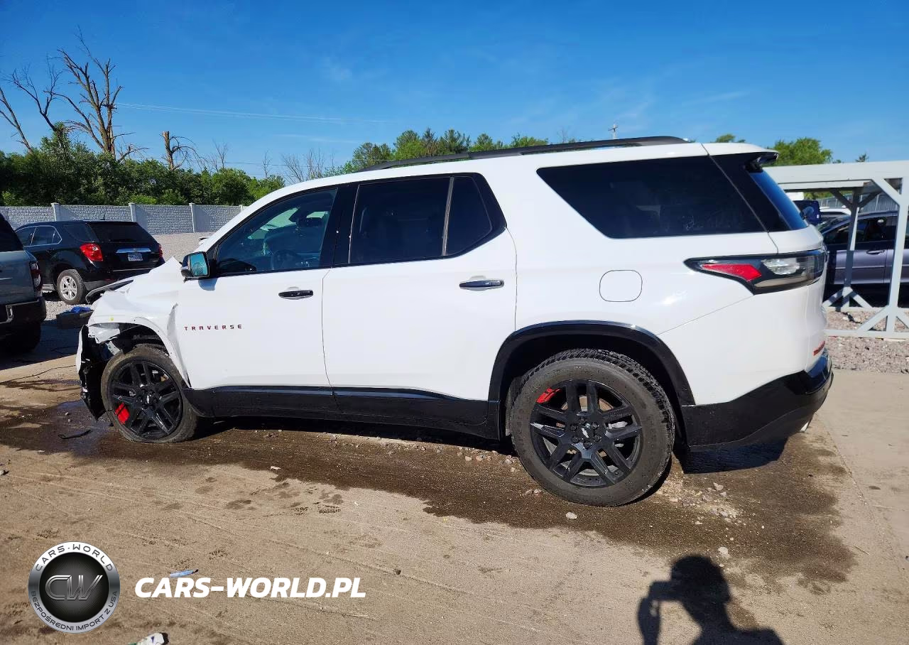 2021 Chevrolet Traverse Premier VIN:1GNEVKKW8MJ117675 - 2