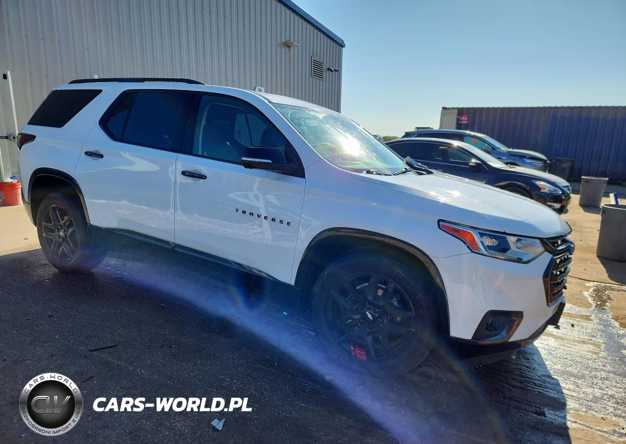 2021 Chevrolet Traverse Premier VIN:1GNEVKKW8MJ117675 - 4