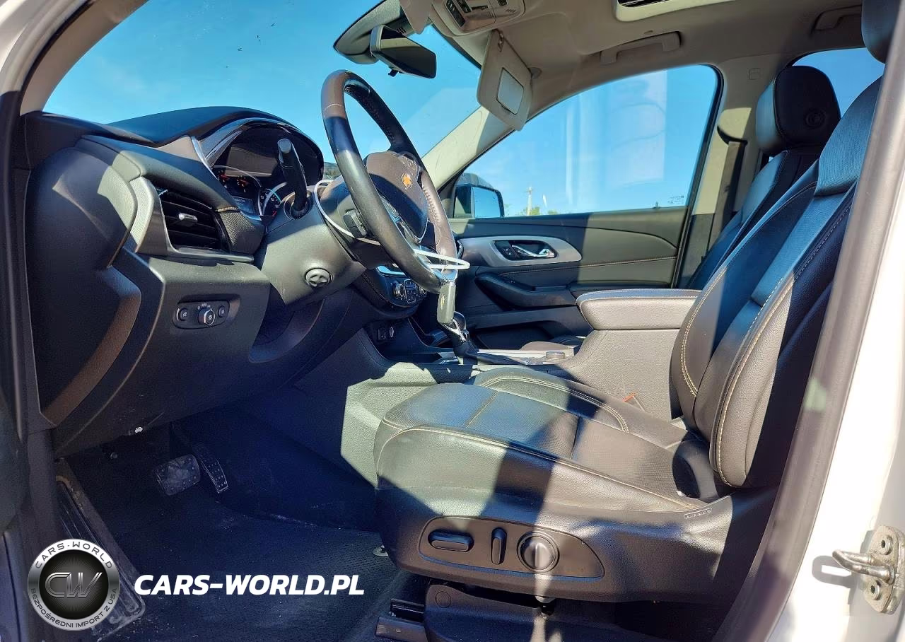 2021 Chevrolet Traverse Premier VIN:1GNEVKKW8MJ117675 - 7