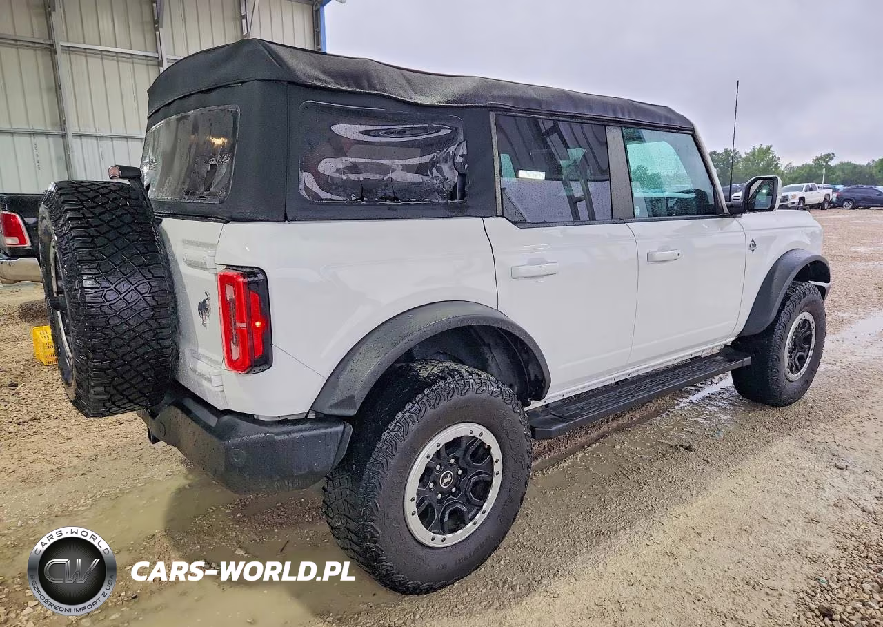 2023 Ford Bronco Base VIN:1FMEE5DP0PLB06545 - 3