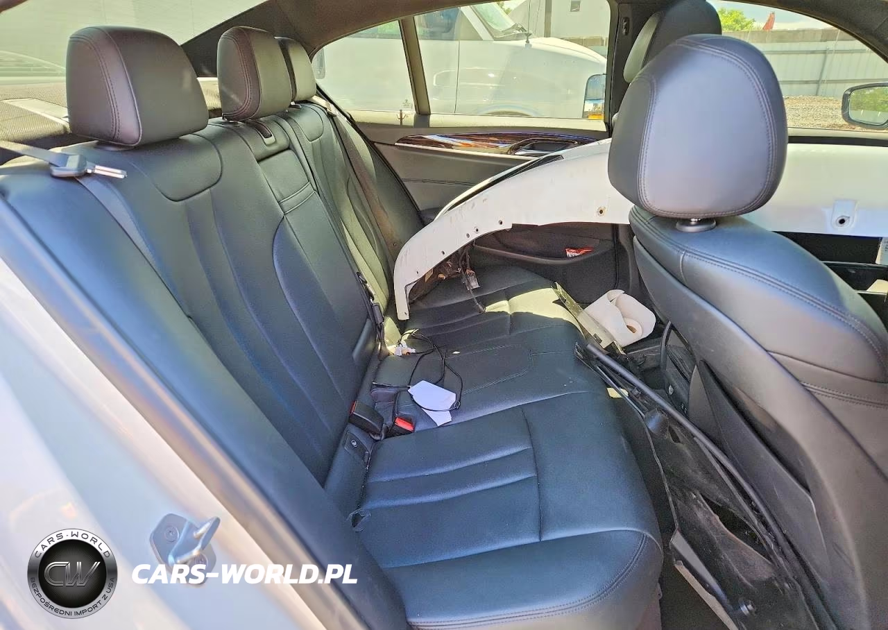 2020 BMW 530 Xi VIN:WBAJR7C02LWW80593 - 10