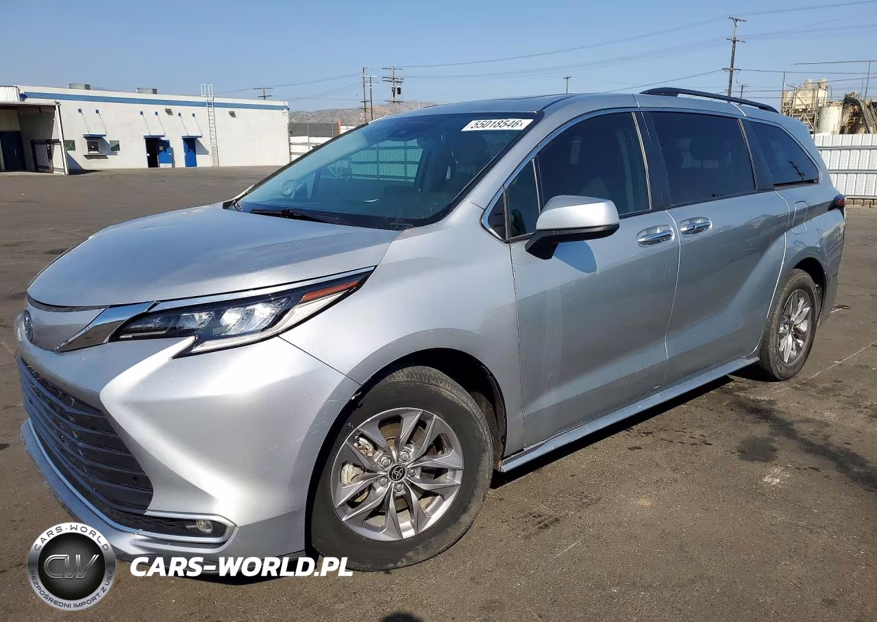 2022 Toyota Sienna Xle