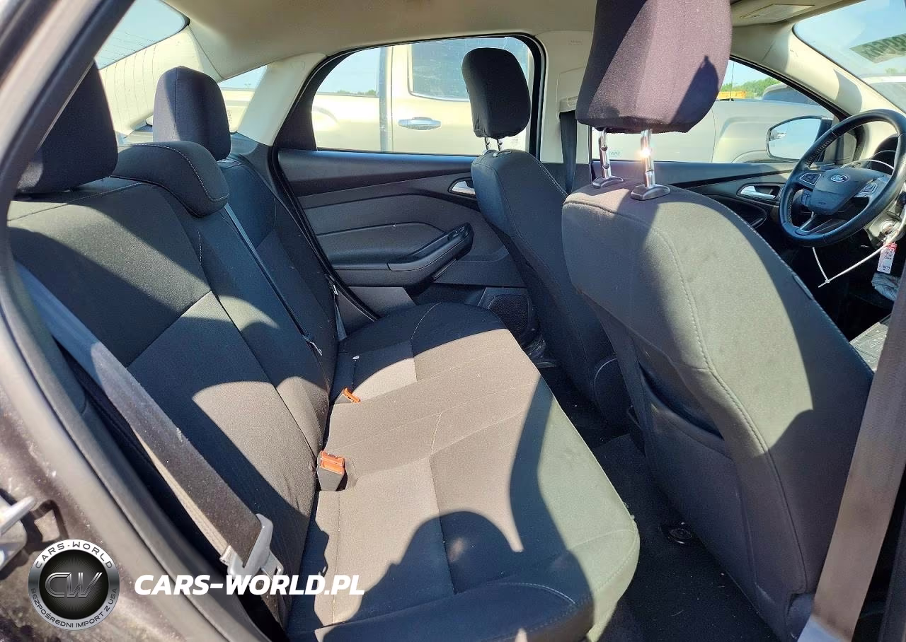2017 Ford Focus Se VIN:1FADP3FE4HL282905 - 10