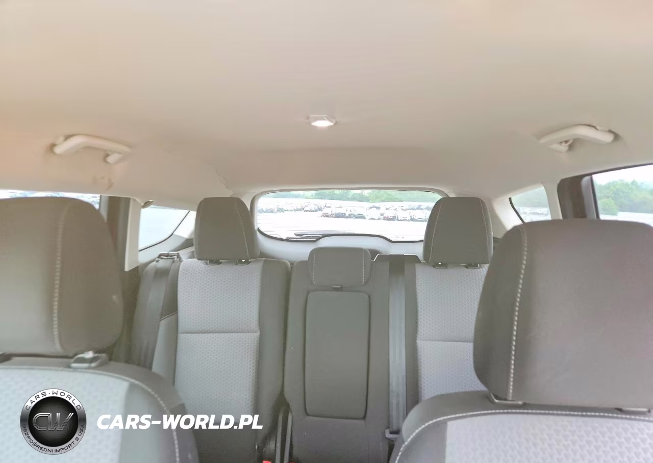 2017 Ford Escape Se VIN:1FMCU9GD1HUC70529 - 10