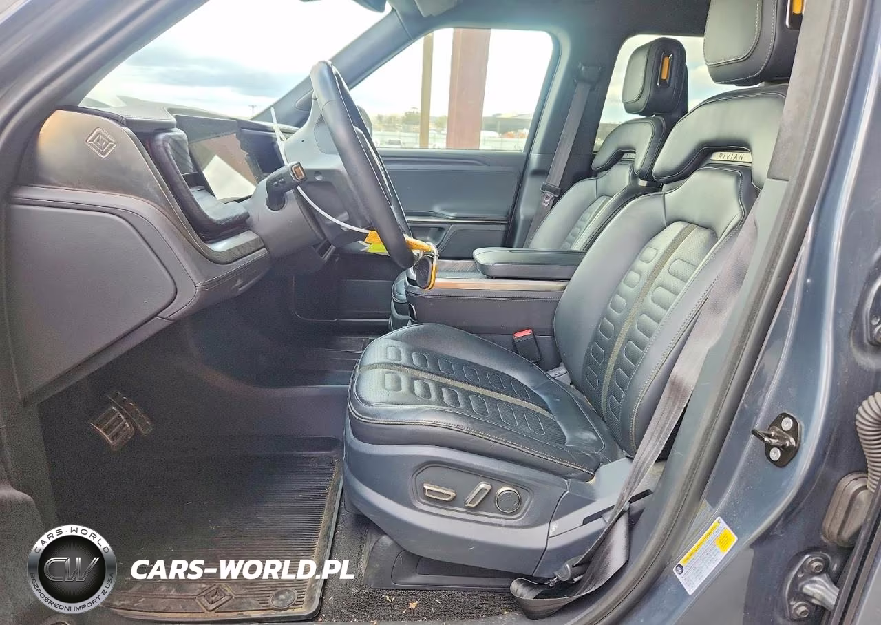2022 Rivian R1T Adventure VIN:7FCTGAAA9NN013484 - 7