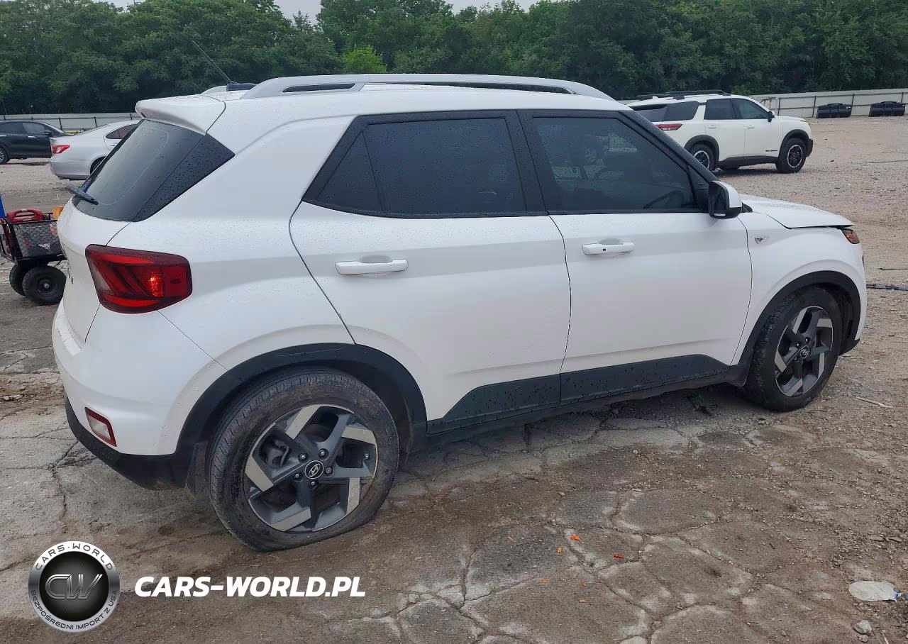 2025 Hyundai Venue Sel VIN:KMHRC8A39SU349252 - 3