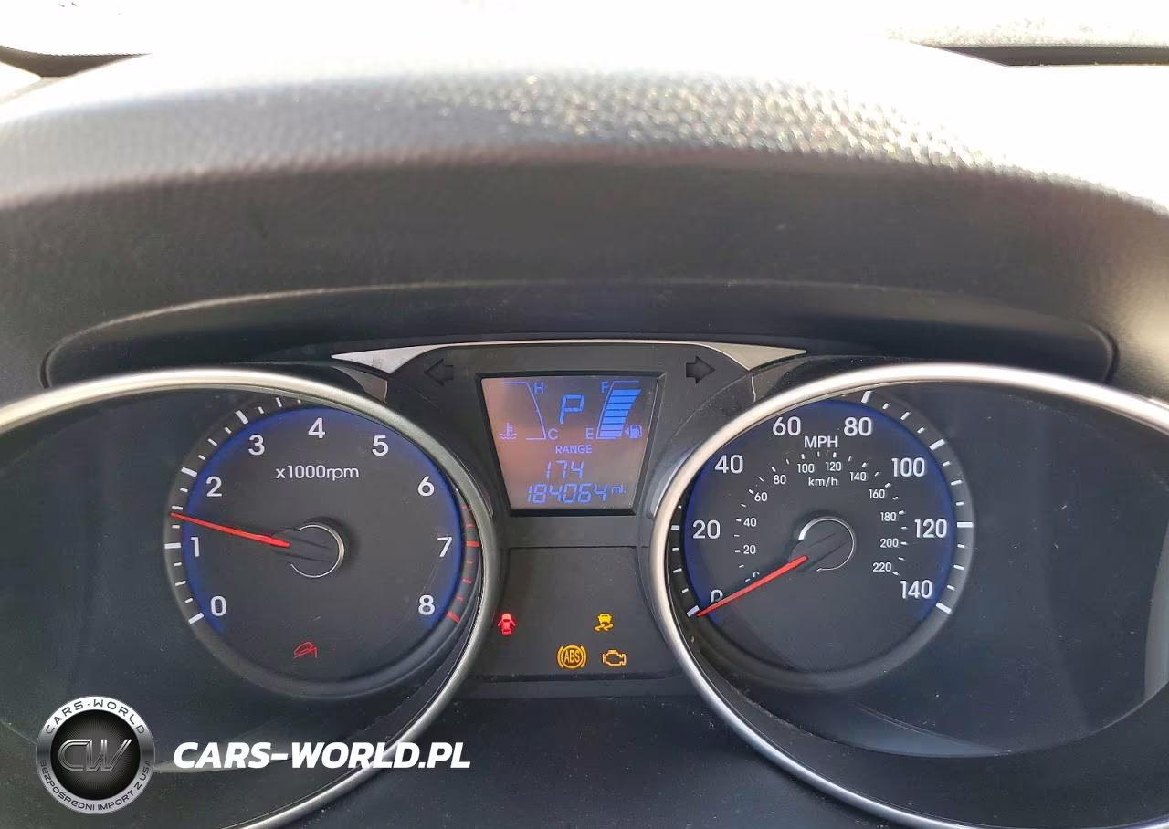 2011 Hyundai Tucson Gls VIN:KM8JU3AC5BU190596 - 9
