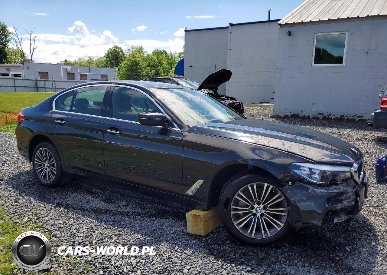 2018 BMW 530 Xi VIN:WBAJA7C58JWA72659 - 4
