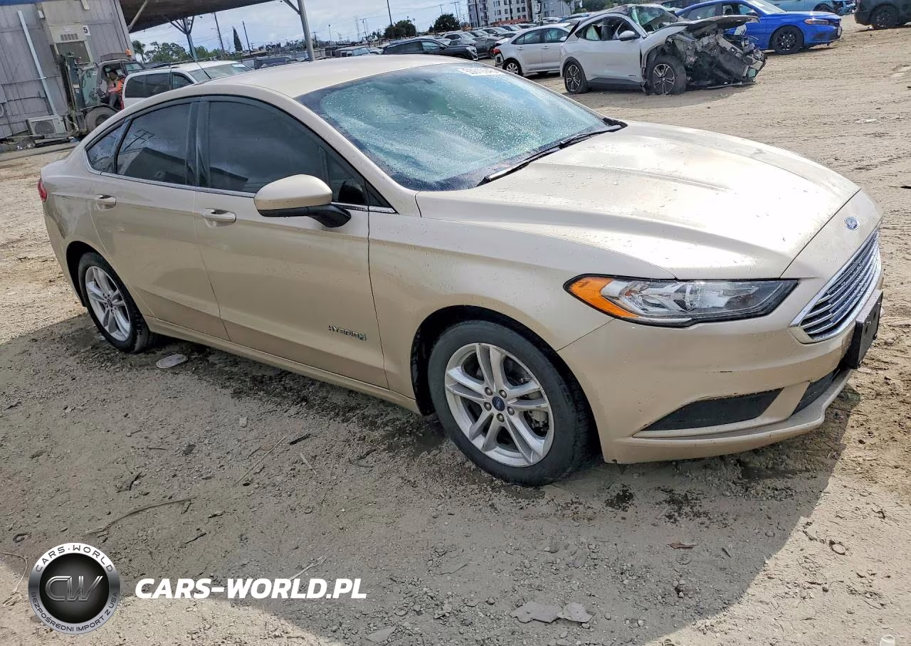 2018 Ford Fusion Se Hybrid VIN:3FA6P0LU1JR257146 - 4