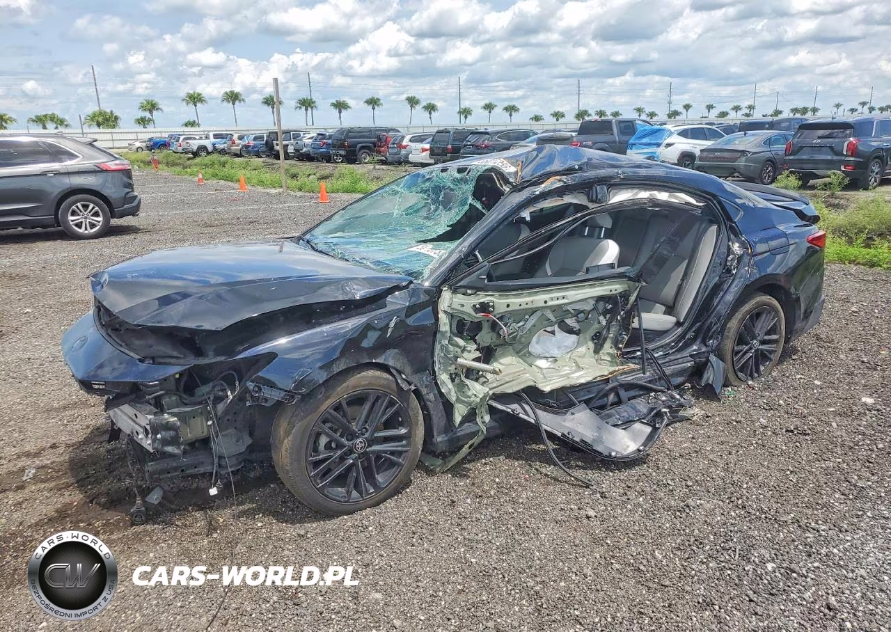 2025 Toyota Camry Se – zdjęcie 1 z 13