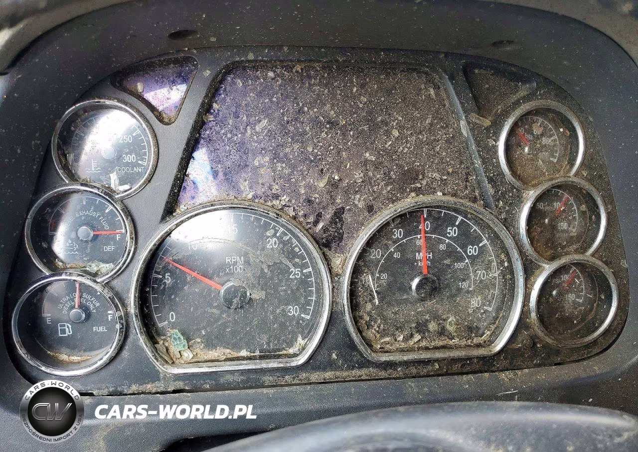 2018 Peterbilt 579 Semi Truck VIN:1XPBD49X4JD459822 - 8