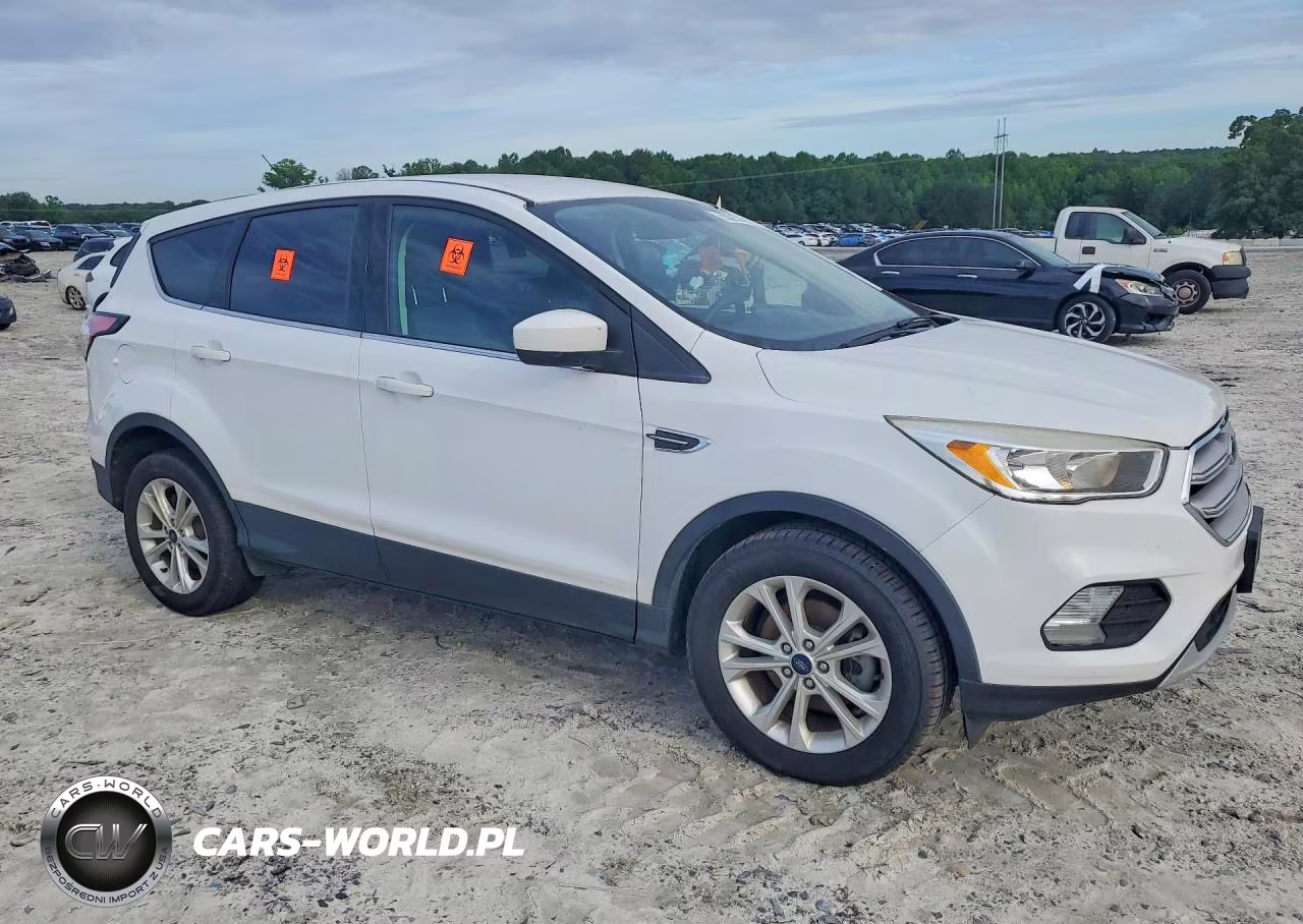 2018 Ford Escape Se VIN:1FMCU0GD8JUA35675 - 4