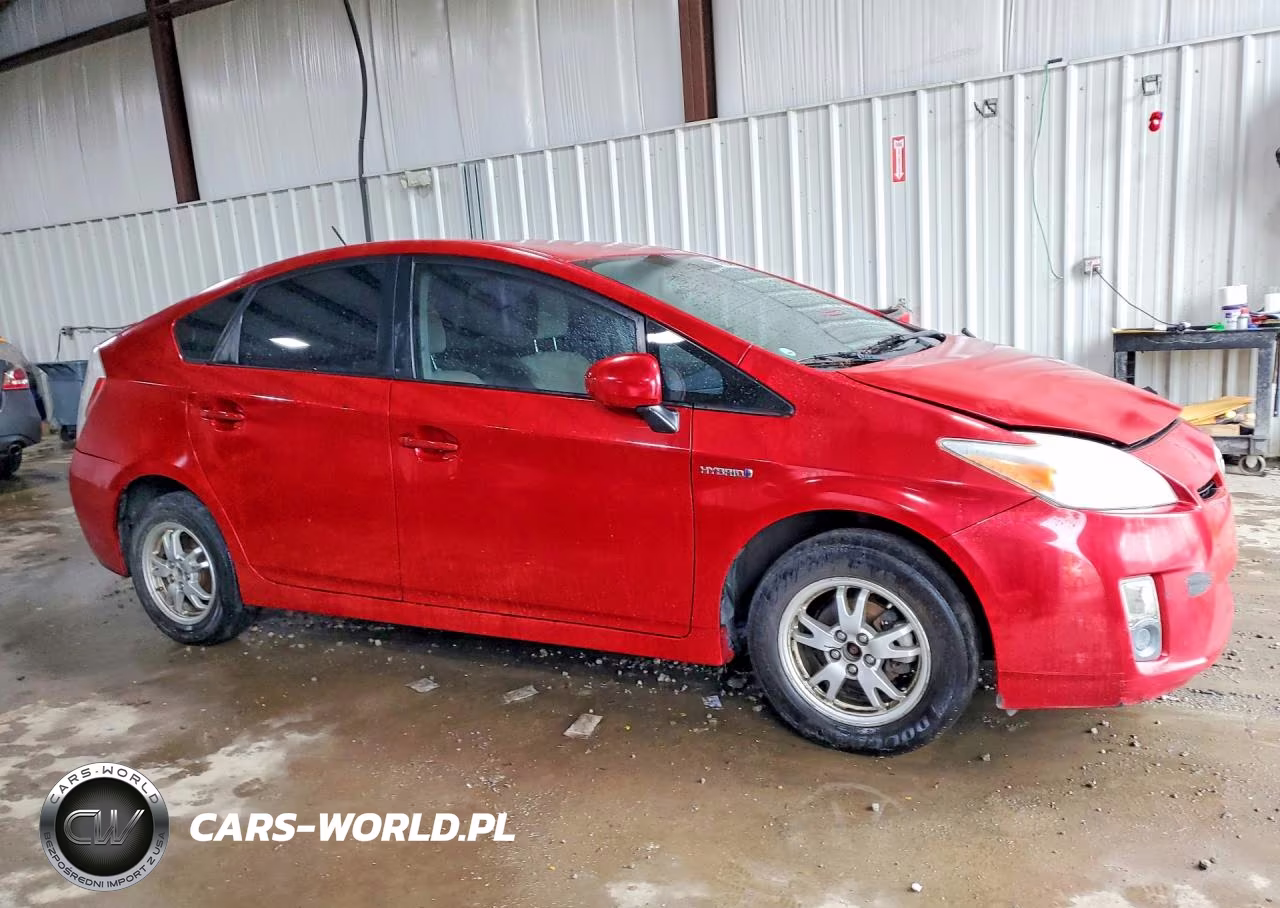 2011 Toyota Prius Two VIN:JTDKN3DU1B0300481 - 4