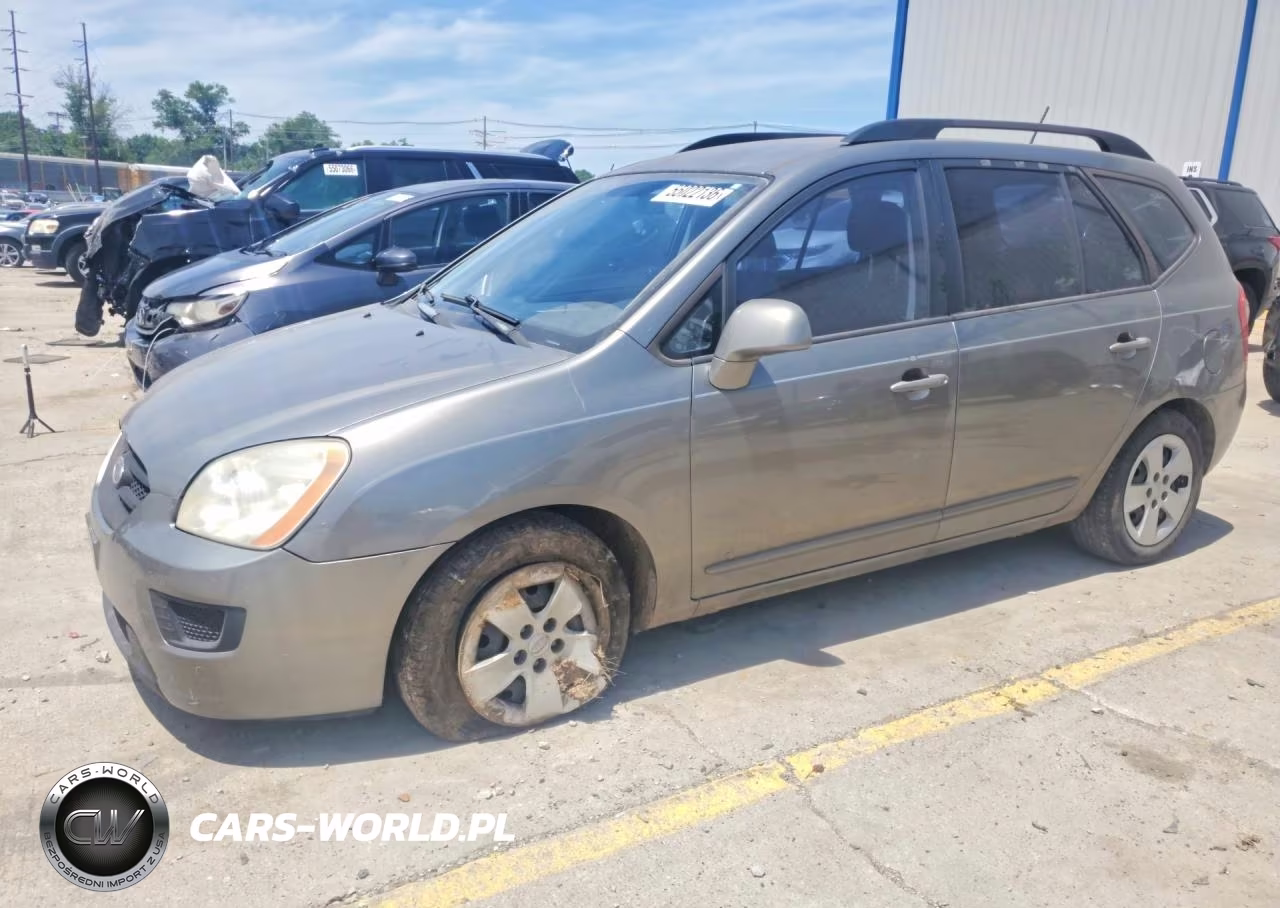 2009 Kia Rondo Base