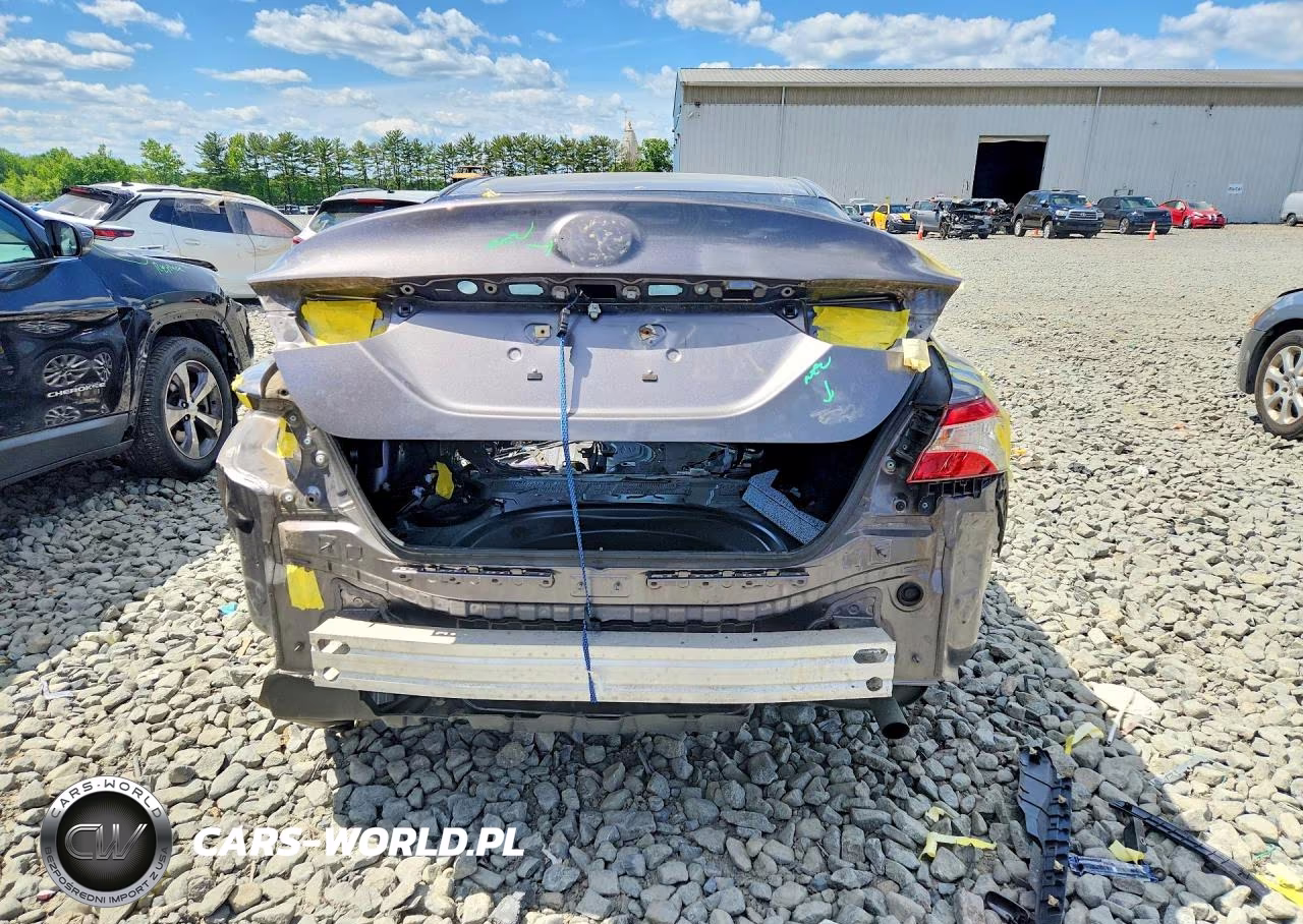 2018 Toyota Camry Le VIN:4T1B11HK1JU139707 - 6