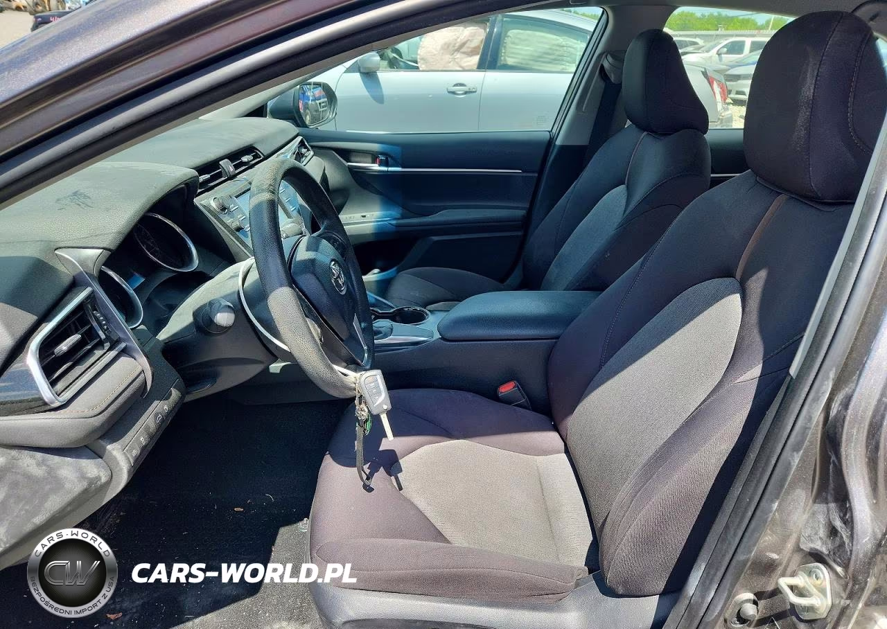 2018 Toyota Camry Le VIN:4T1B11HK1JU139707 - 7